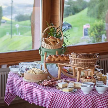 Restaurant Und Kaeserei Berghof Ganterschwil ภายนอก รูปภาพ