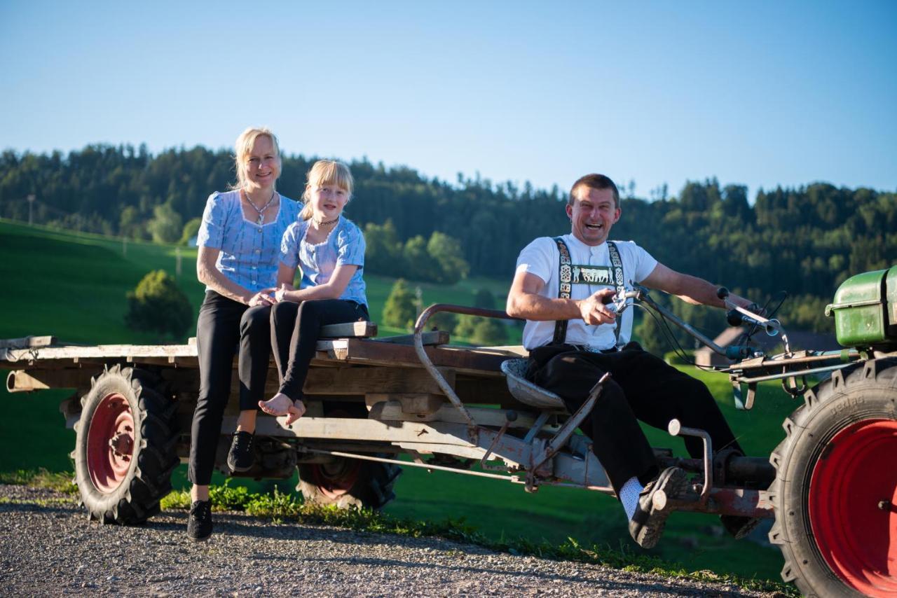 Restaurant Und Kaeserei Berghof Ganterschwil ภายนอก รูปภาพ