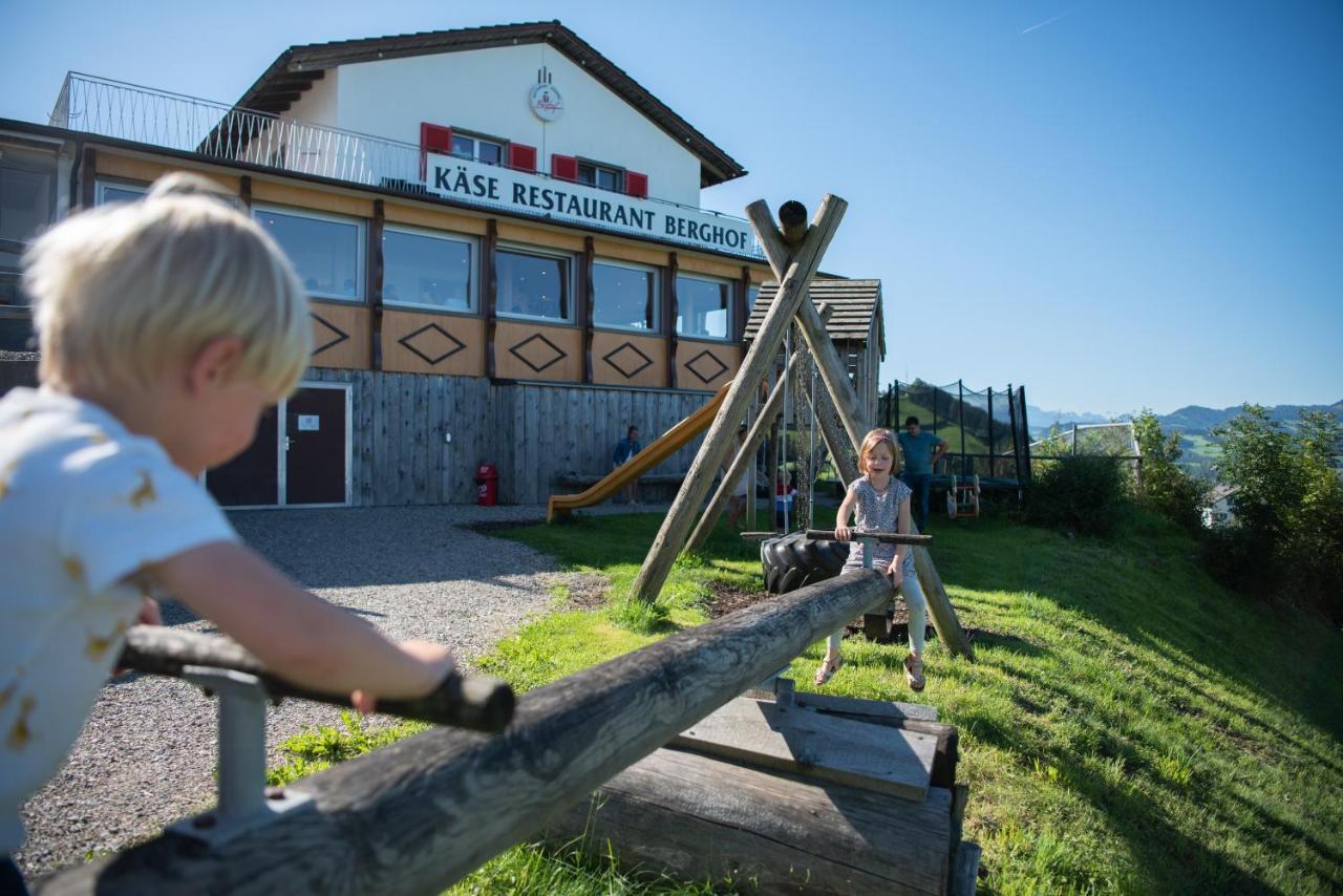 Restaurant Und Kaeserei Berghof Ganterschwil ภายนอก รูปภาพ